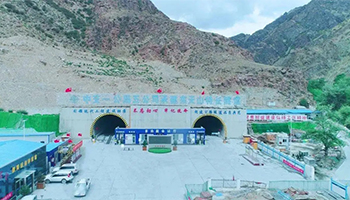 新疆575山北段项目